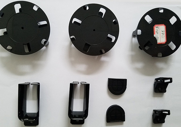 汽(qi)車模具(jù)